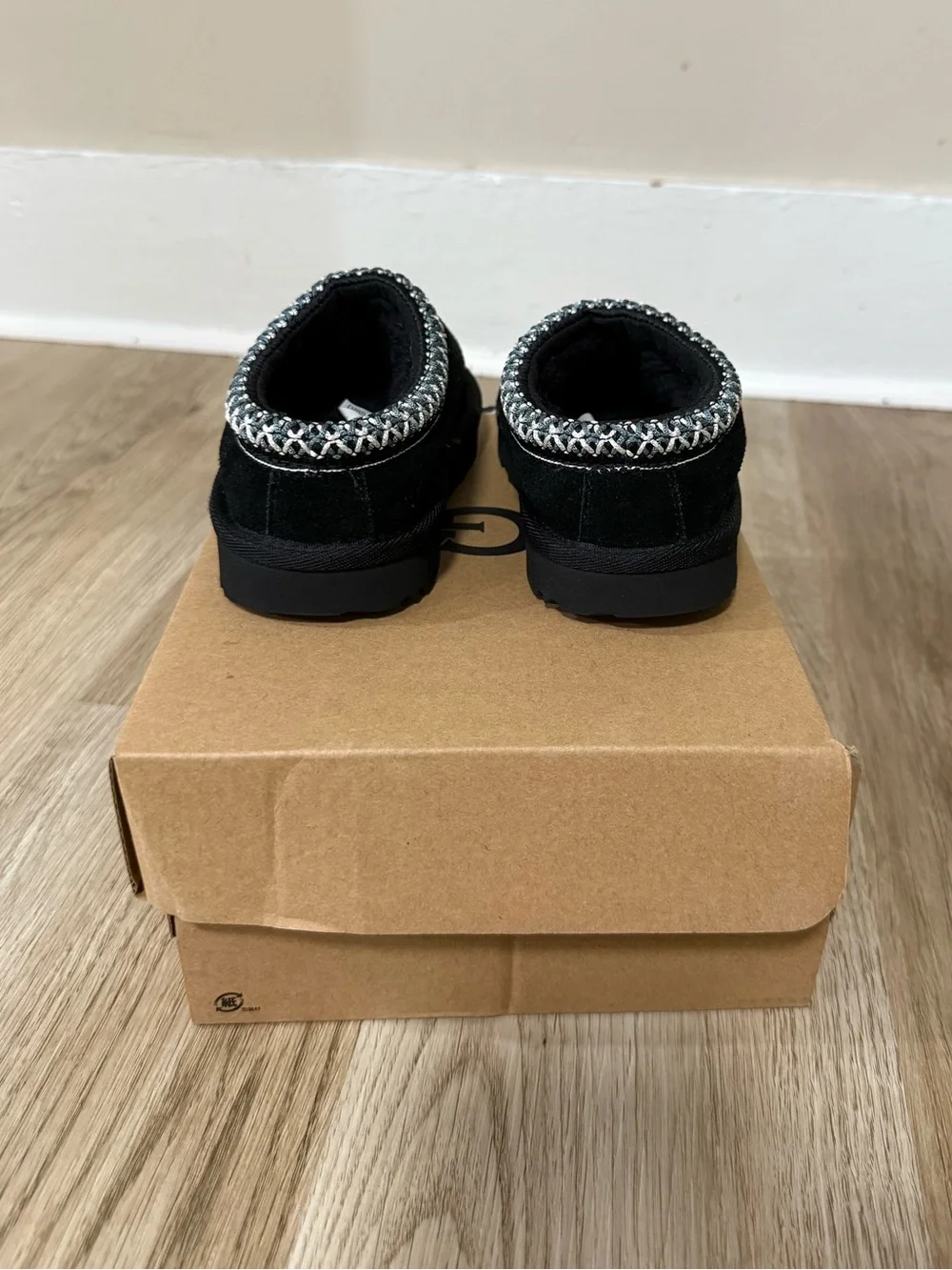 UGG Tasman II Toddlers Black Slippers Suede Upper Size 9